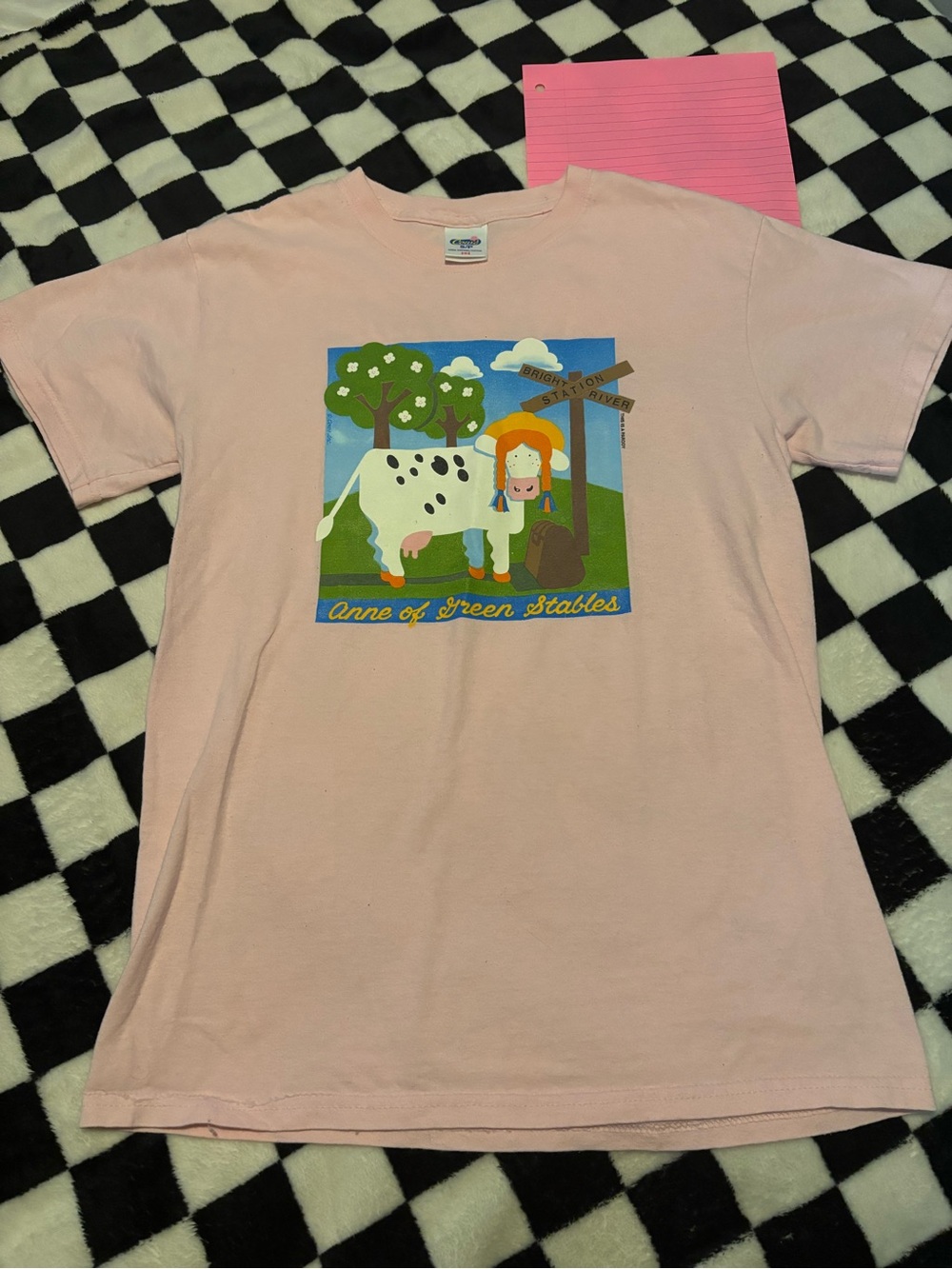 Women’s medium pei cows Anne of green gables tshirt